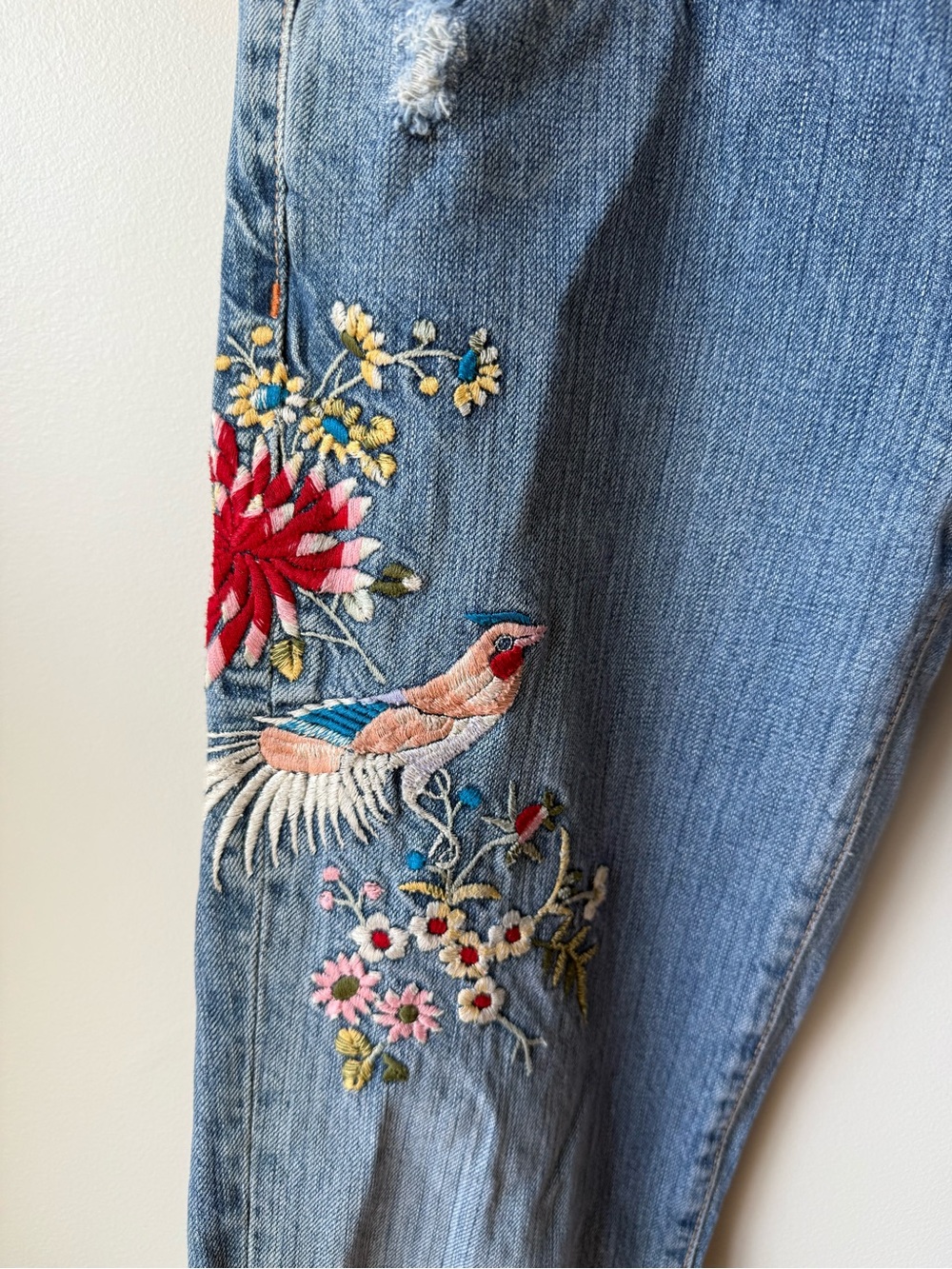 J CREW Hipslung Embroidered Denim Jeans VTG Cottagecore Floral Bird Whimsy 27 - Picture 3 of 10